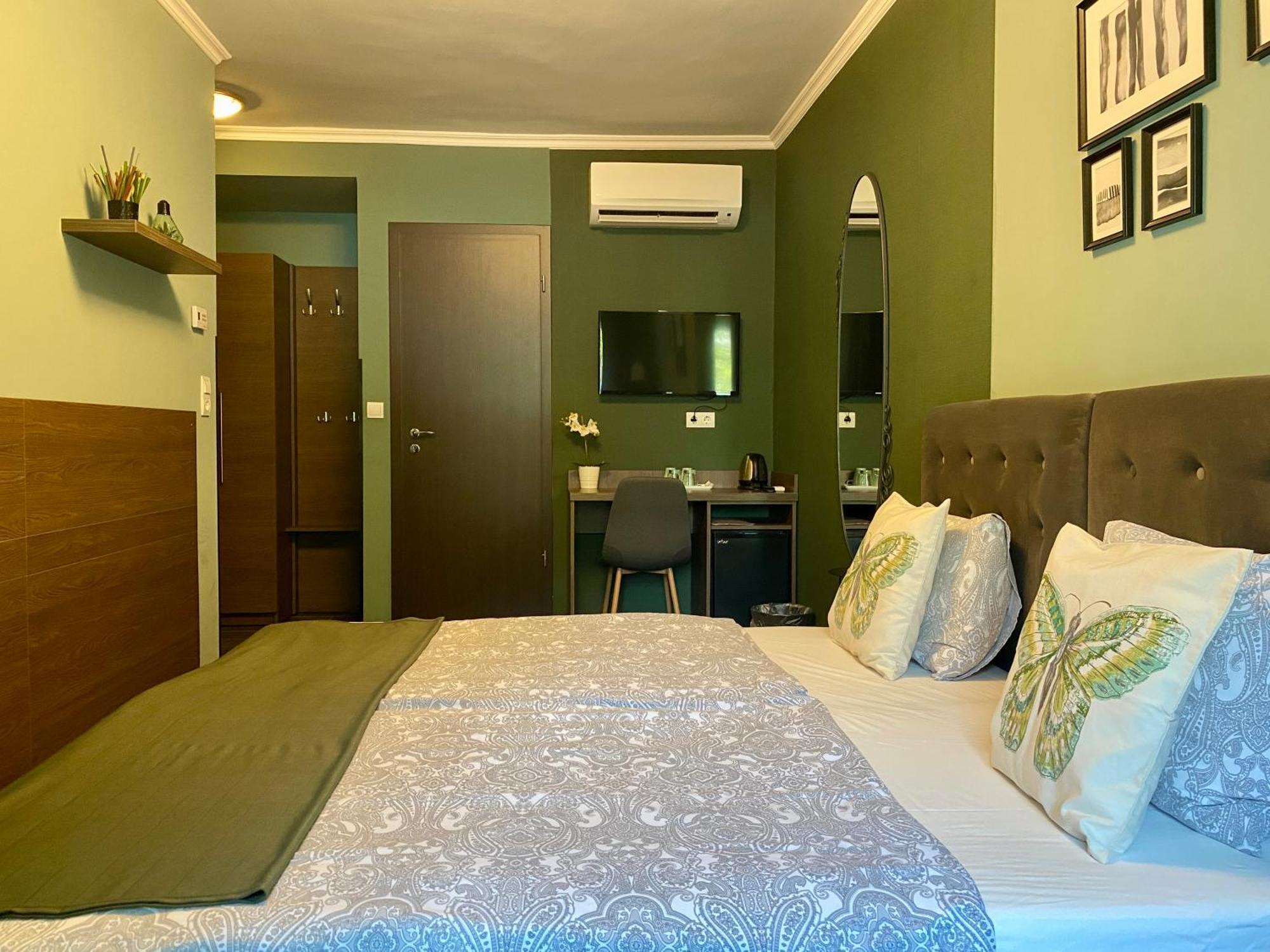 Bellevue Vendeghaz 2 Hotel Vac Ngoại thất bức ảnh