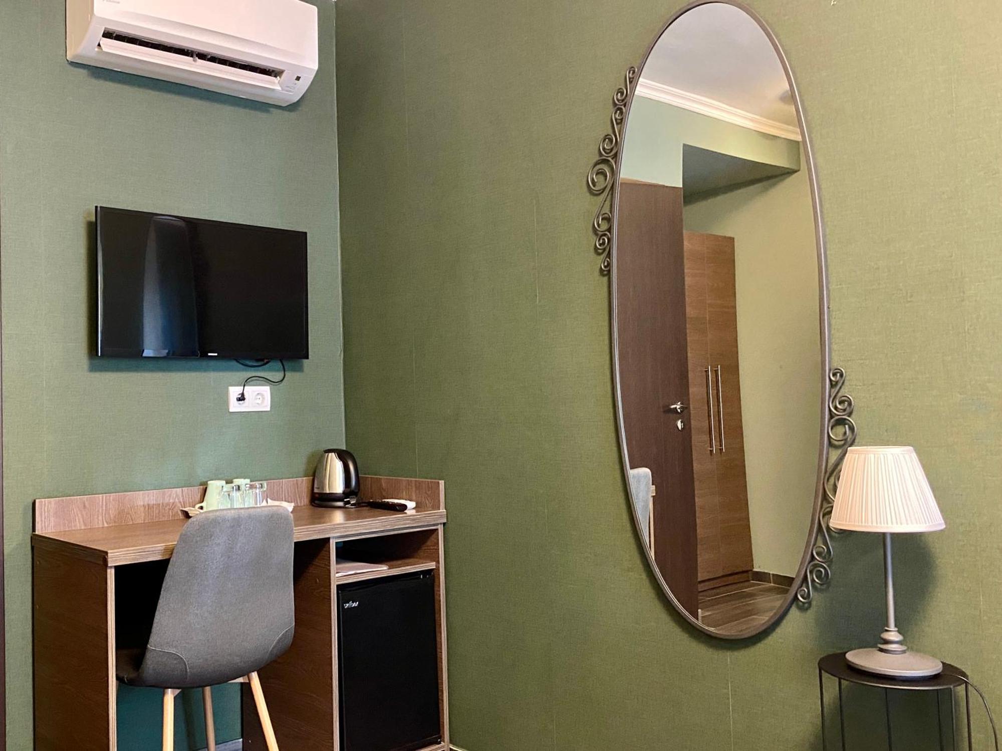 Bellevue Vendeghaz 2 Hotel Vac Ngoại thất bức ảnh